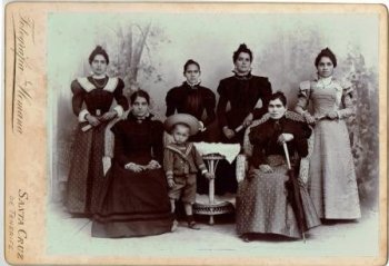 Vista de un grupo familiar - web anverso